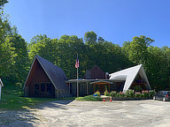 The Birch Ridge Inn on a sunny late summer day in Killington